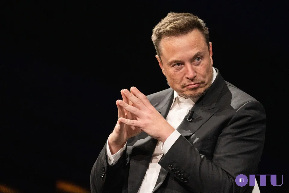 The times Elon Musk 'declared war' with other billionaires