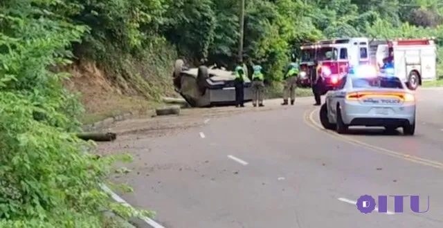 Tesla Cybertruck electric pickup truck 'fell on its back' in a crash in Mississippi - Photo 1.