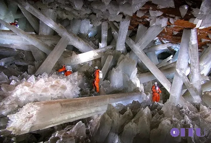 The world's largest crystal cave is 'picturesque' but deadly- Photo 3.